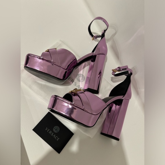 Versace  sandal h.120 ecolaminato lilac metallic - Picture 4 of 10